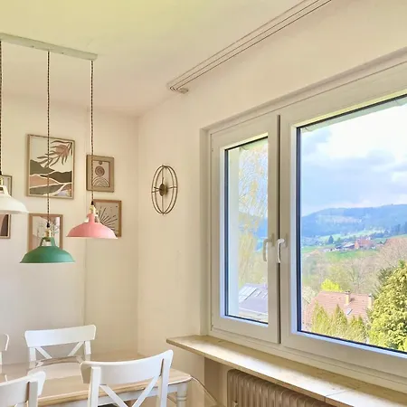 Black Forest Scenic Escape Apartamento
